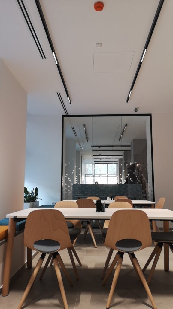 A Red Sevens kaszinóüzemeltelő irodaházának LED világítástechnikai megoldásai 13 6 etkezo led vilagitas – Ledium