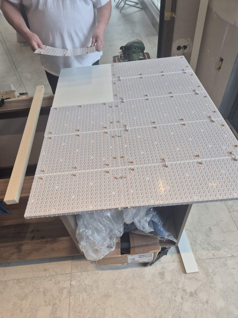 m1 led hattervilagitas felragasztasa hordozora &ndash; Ledium