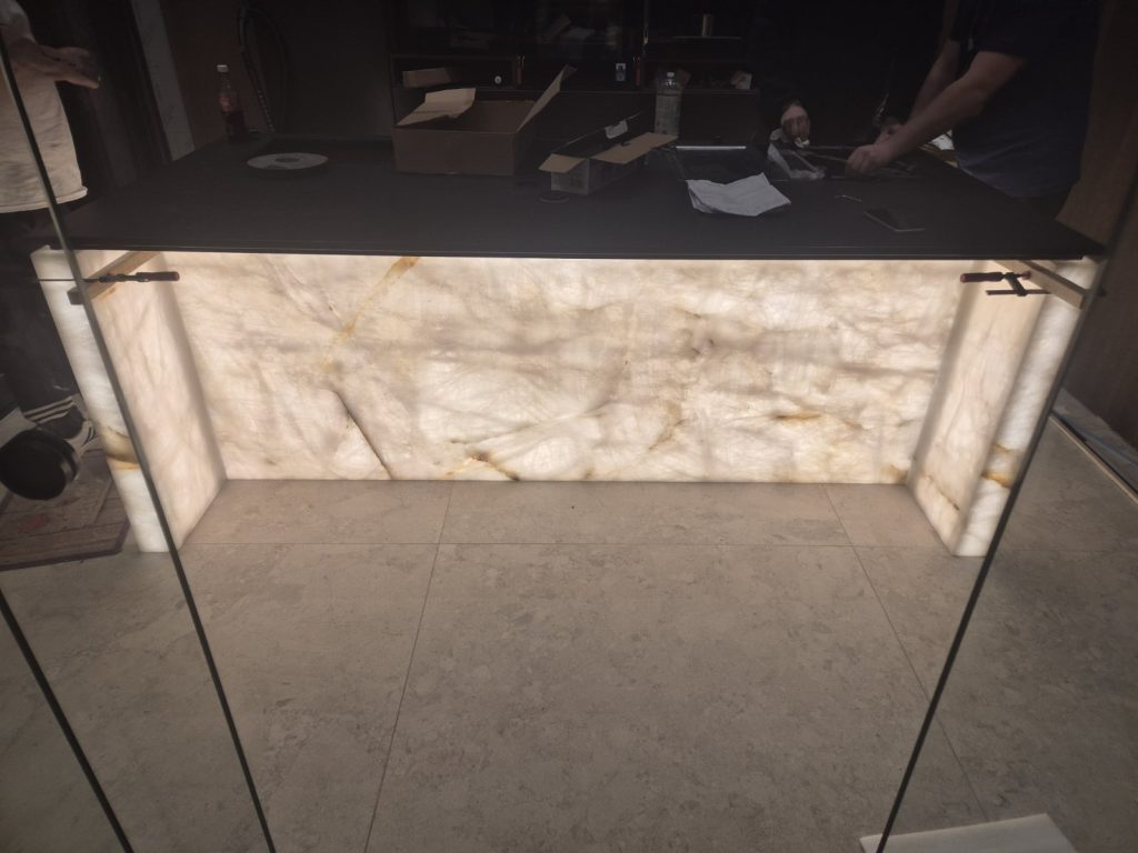 m5 elkeszult az atvilagitott marvany felulet led panelekkel &ndash; Ledium